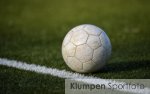 Fussball - Bezirksfreundschaftsspiel // DJK SF 97/30 Lowick vs. SV Bruenen